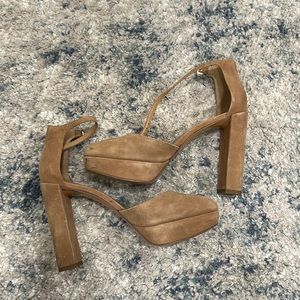 Banana Republic chunky heeled sandal